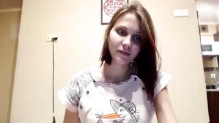 Lilly a terhes tini picsa maszturbálása