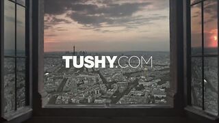 A szőrös pinás Tori Black análszexe