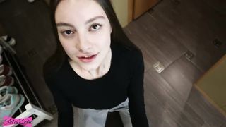 Tini kiscsaj leszívatva és megabszva