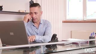 Sienna Day két kárót kap