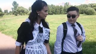 Tapasztalatlan csávó hátsó bejáratba dug