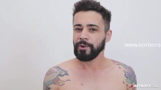 Brazil srácot reszelik a hatalmas farkú barna pasik