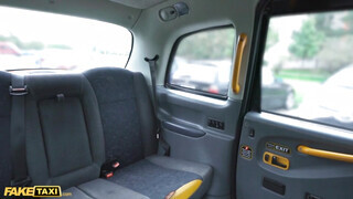 Fake Taxi - Rubi Rico a forró vérű latina hölgyemény