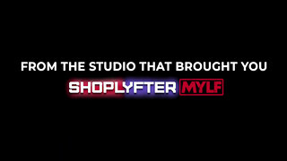 Mylf - Lenina Crowne a méretes mellű fiatal milf