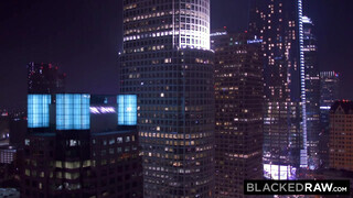 BlackedRaw - Paige Owens gruppen szex bulija