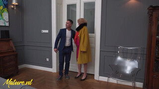 Mature.nl - Vén háziasszony hátsó bejáratba baszva
