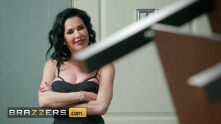 Brazzers - Veronica Avluv hátsó bejárata meghágva