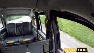 Fake Taxi - Alice Judge análba dugva a taxiban