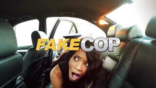Fake Taxi - Roxy Lace muffját a csoki taxis keféli