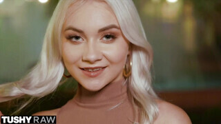 TUSHYRAW - Marilyn Sugar anális behatolása