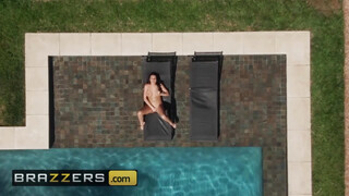 BRAZZERS - Jolee Love a hatalmas keblű fiatal bige