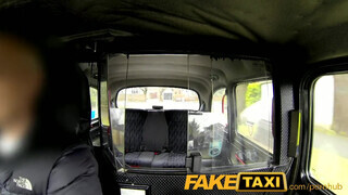 FakeTaxi - Biznisz women ebédszünete