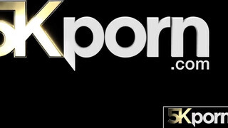 5KPORN - A forró vérű Ginger Jayme Rae megkúrva
