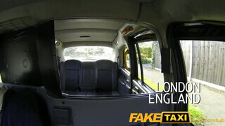FakeTaxi - nagy seggű picsa kúrni akar