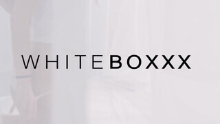WHITEBOXXX - Rebeca Volpetti tökéletes picsája