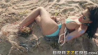 Brazzers - Gia Milana a fullos szirén