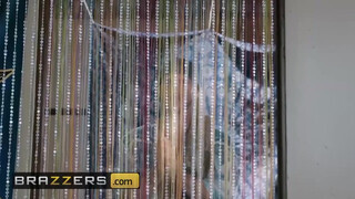 Brazzers - Karma Rx a hippi pasival kúrel