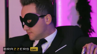 Brazzers - Rachael Cavalli a maszkos szöszi