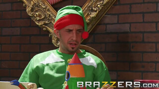 BRAZZERS - Cosplayes manus dugja a milfeket