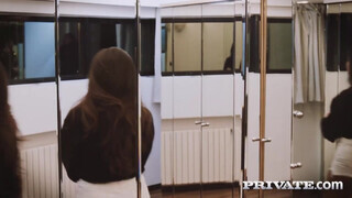 Private com - a főnöknek elégg méretes rúdja van