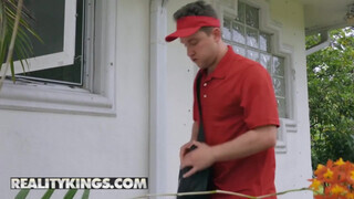 Reality Kings - kivarrott mami és egy fiatal bájdorong esete