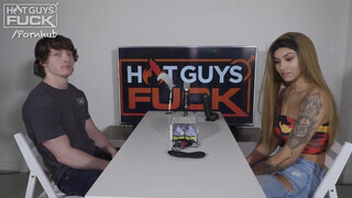 Latin Amerikai tini picsa és a sportos manus - Hot Guys Fuck