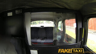 FakeTaxi - Felborotvált fejű punk bige meghágva