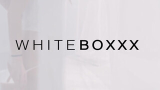 WHITEBOXXX - Vanessa Decker gyengéden baszik
