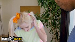 BANGBROS - Riley Star szereti a csoki pélót