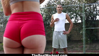 TheRealWorkout - baszás a kosárlabda pályán