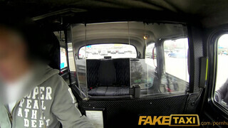 FakeTaxi - Kiki Minaj a csöcsös fekete hölgyemény