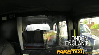 FakeTaxi - fiatal nőci leszopja az vén taxist