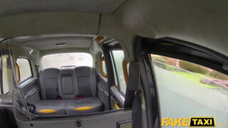 Fake Taxi - Cassie Del Isla a tüzes francia kisasszony