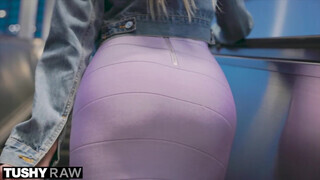 TUSHY RAW - Pristine Edge a izgató fiatal milf