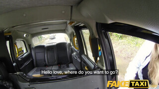 Fake Taxi - Hatalmas tőgyes fiatal kisasszony a hátsó ülésen