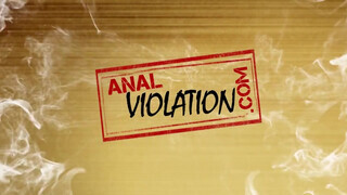ANALIZED - Kyra Banks-et ketten is dugják