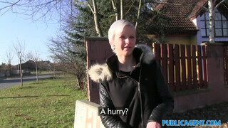 Public Agent - cseh kiscsaj kopasz pinácskája