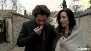 LaCochonne - Tania Kiss a vékony francia milf