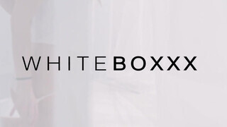 WhiteBoxxx - Tiffany Tatum magyar spiné megosztja a barátját