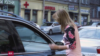 Emily Thorne a méretes mellű barátnő