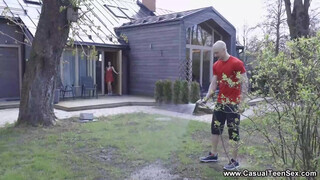 Casual Szex - rojtos pinájú tini kisasszony