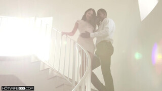 HOTWIFEXXX - Alex Coal a fiatal asszony