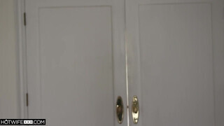 HotwifeXXX - ez a bájdorong sokkal nagyobb mint a férjemé
