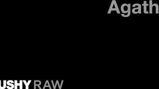 TUSHYRAW - Agatha a fullos vörös hajú spiné