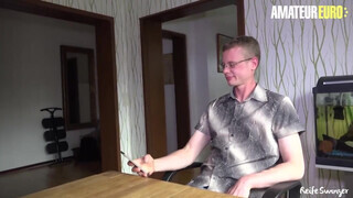 REIFESWINGER - Német milf fiatal csávóval közösül