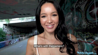 Public Agent - Asia Vargas a izgató ázsiai csaj