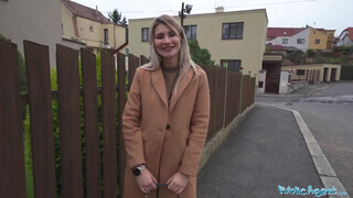 Public Agent - Marsianna Amon a hatalmas csöcsű hölgyemény