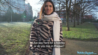 Public Agent - Lena Coxx kiborotvált pinája megkefélve
