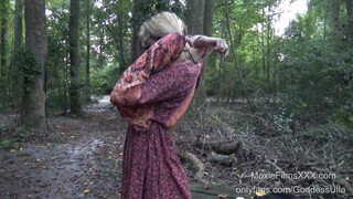 MoxieFilms - Hatalmas tőgyes hippi kisasszony