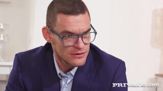 Private com - Misha Maver segglukába beverik